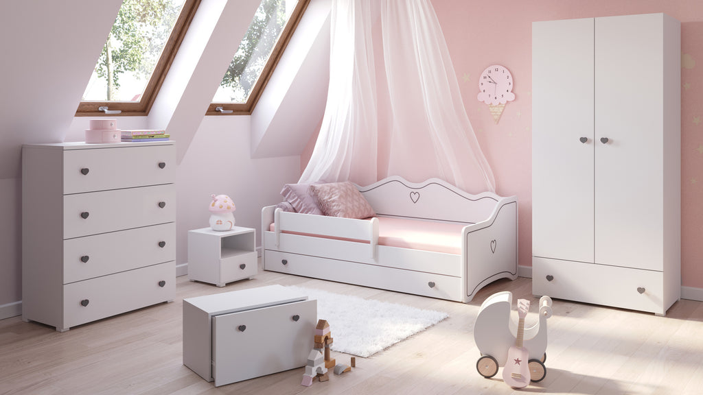 Emily white chest of drawers - handle grey
